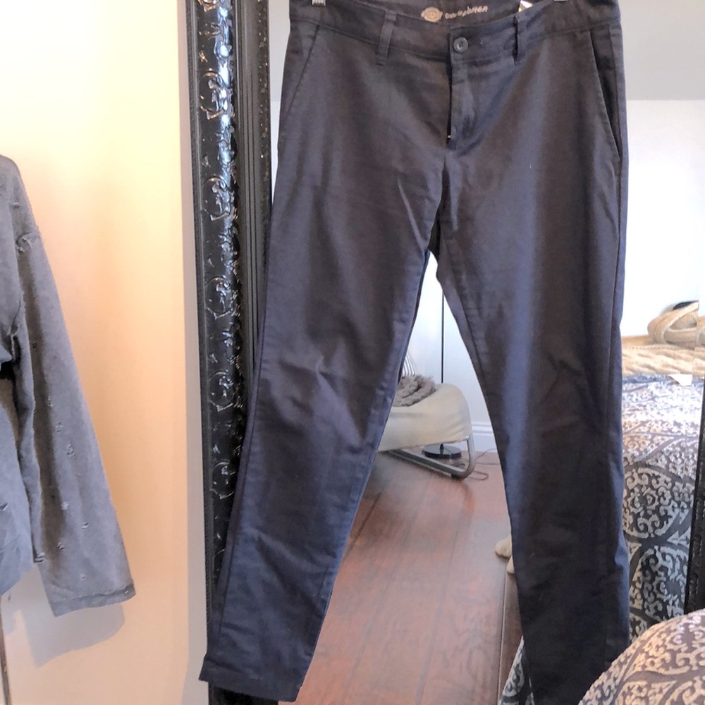 8R skinny Dickie’s , navy blue